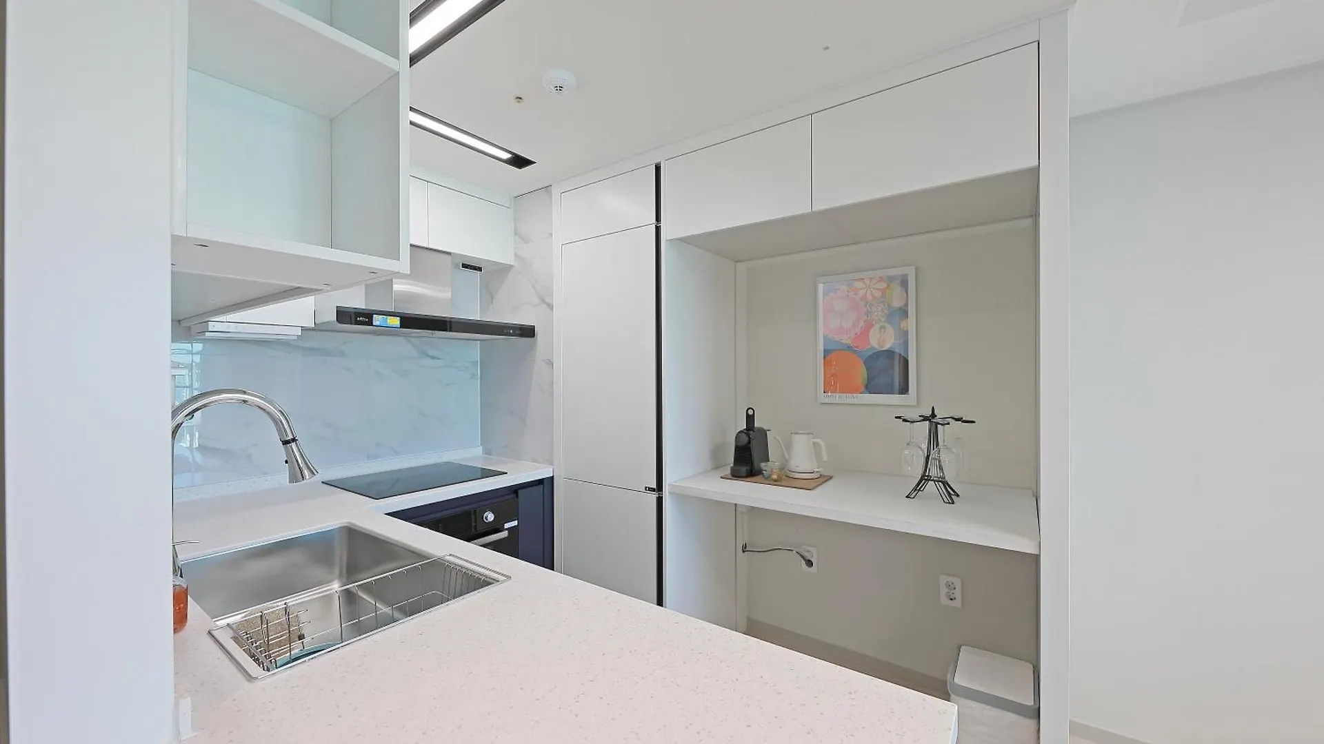 Elmomento Songdo Apartment Busan 0*,  South Korea