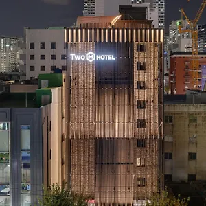  Hotel Two H